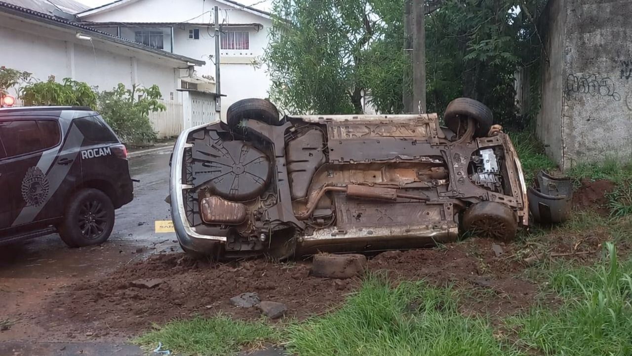 Assalto a hotel termina em perseguição, troca de tiros e quatro presos em Foz do Iguaçu