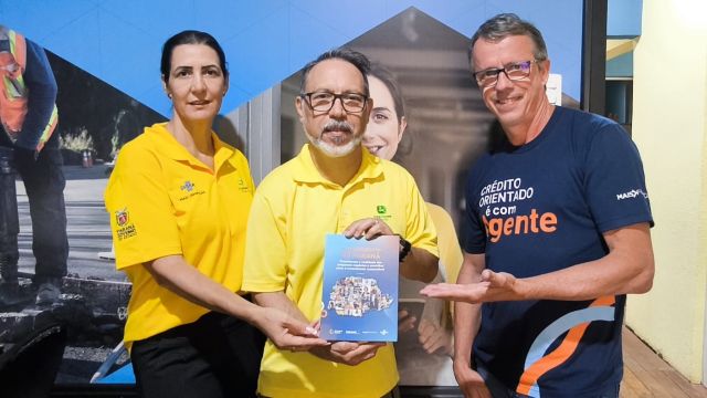 Imagem referente a notícia: Empreendedores de Foz do Iguaçu ganham destaque em livro estadual sobre microcrédito