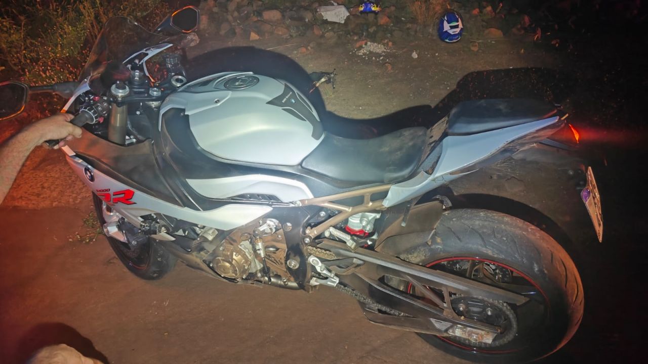 Motociclista sofre queda na PR-495 em Missal e sai ileso