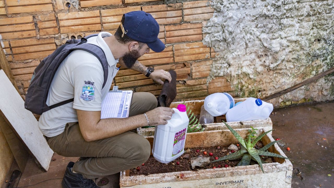 Foz do Iguaçu intensificou ações preventivas de fiscalização contra a dengue