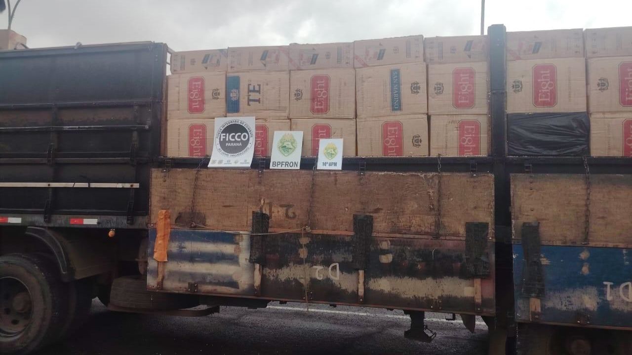FICCO/PR prende irmãos paraguaios e apreende dois caminhões com mais de 600 caixas de cigarros no oeste do Paraná