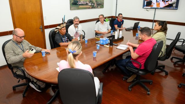 Imagem referente a notícia: Após compra de terras, Itaipu planeja melhorias em área indígena de Missal
