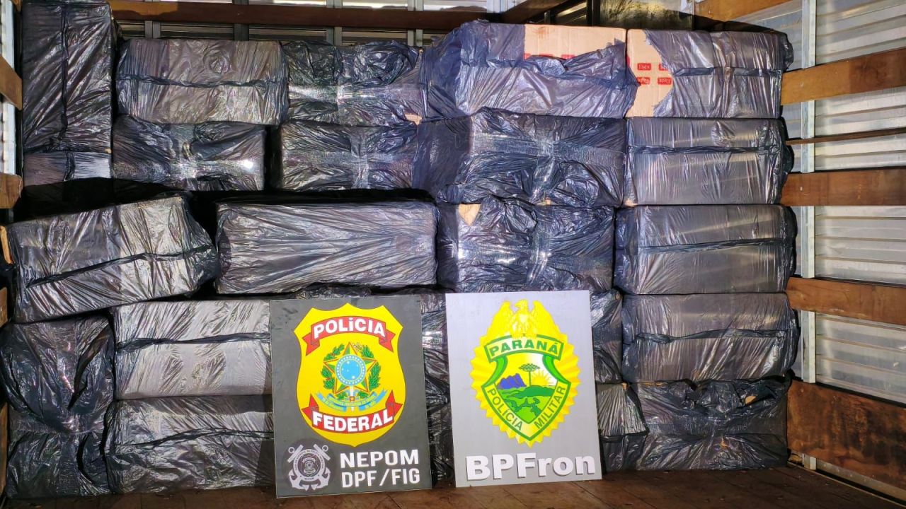 Apreensão milionária na fronteira: 5.500 pacotes de cigarros contrabandeados são interceptados no Paraná