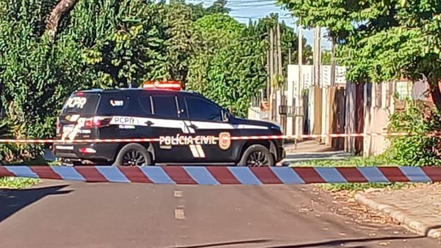 Imagem referente a notícia: Execução em plena luz do dia: Homem é morto a tiros em frente a lavacar no Jardim Alice em Foz do Iguaçu