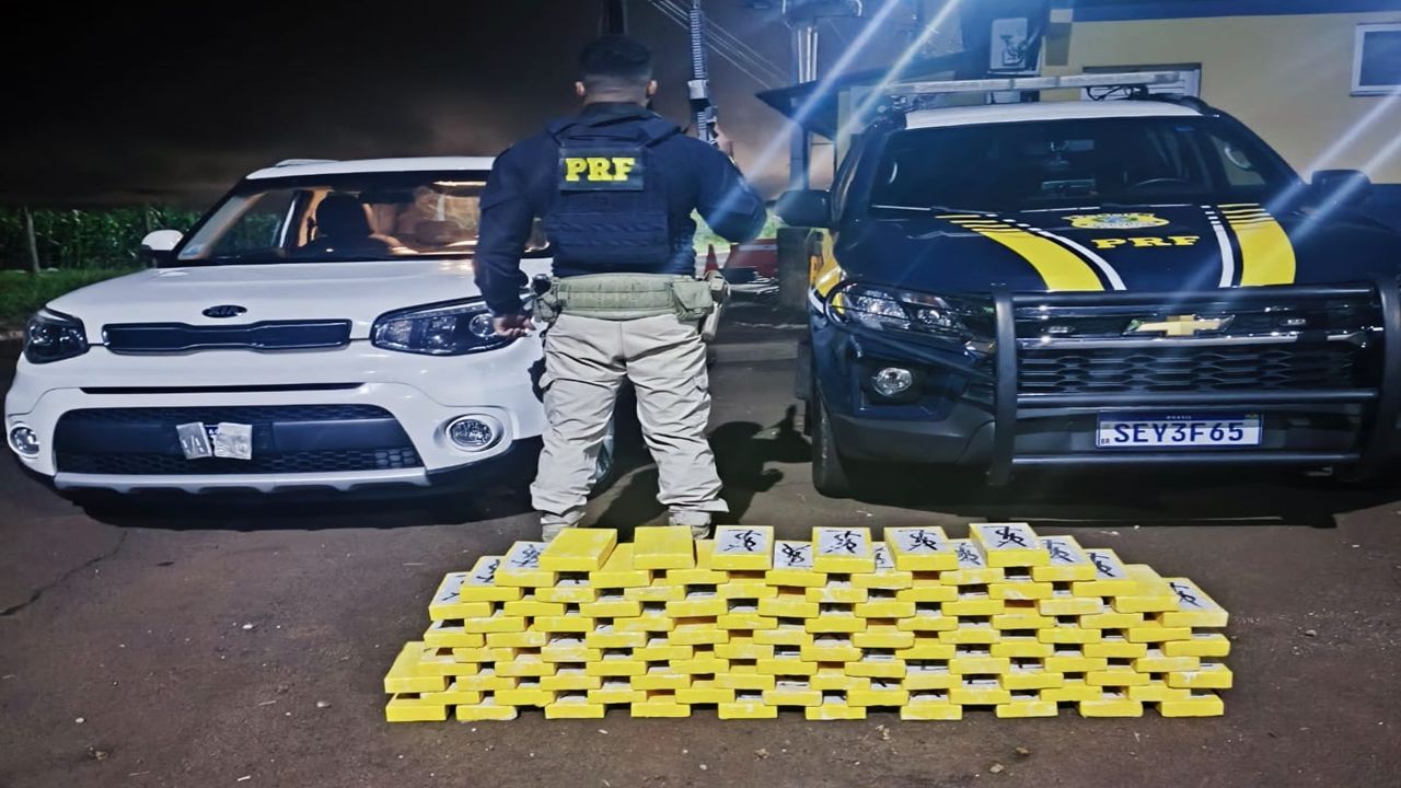 PRF apreende quase 100 kg de cocaína escondida em fundo falso na BR-277, no oeste do Paraná